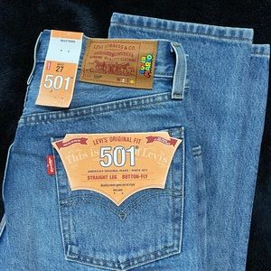 Women’s Straight leg levis 501 size 27
